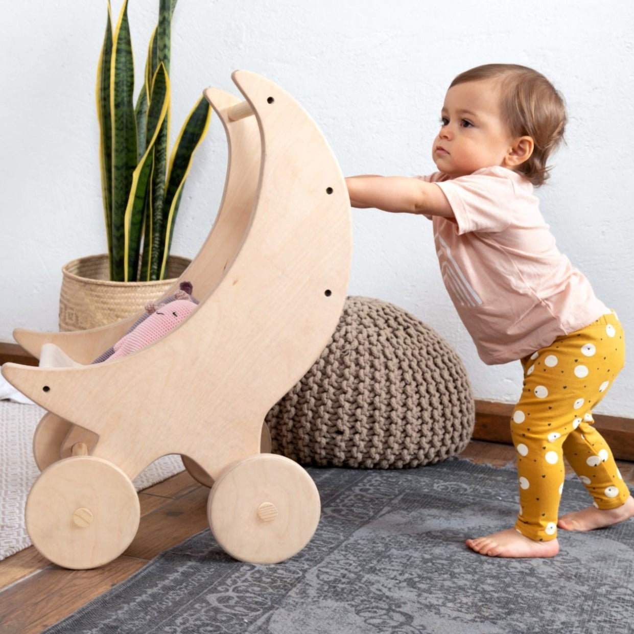 MOON SHAPED DOLL STROLLER by Wiwiurka Toys